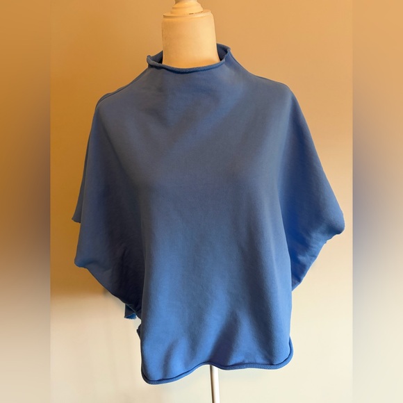 Frank and Eileen Malibu Travel Set in Wave. Capelet in O/S pants in S worn once - Picture 6 of 15